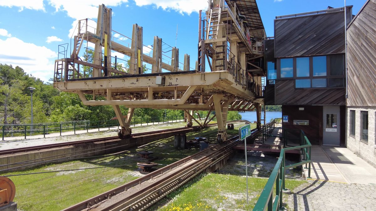 The Big Chute carriage and its overhead structure at the Lock 44 lockstation